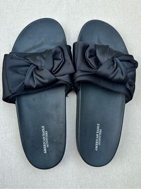 American Eagle Sandals